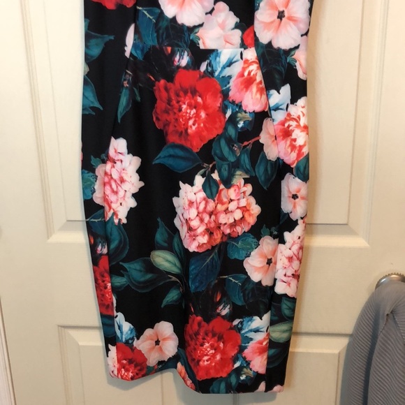 Calvin Klein Floral-Print Sheath Dress - Picture 8 of 16